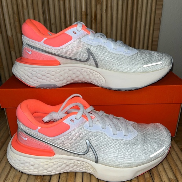 WOMENS ZOOMX INVINCIBLE RUN FK SKOE, W12 - Picture 9 of 13